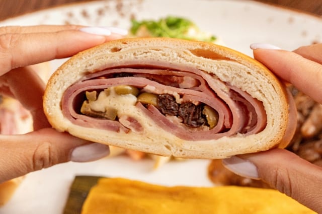 Side Pan de Jamón.