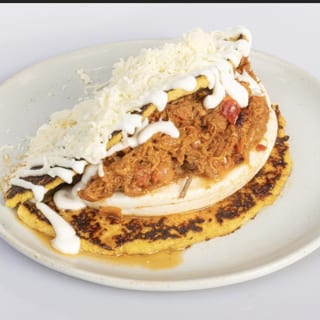 Cachapa con Carne mechada