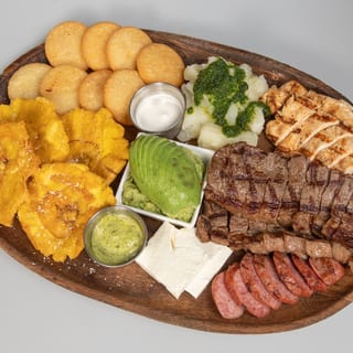 Parrilla Mixta Bocas Grill