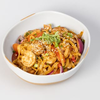 Traditional Wok Noodles with Shrimp