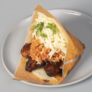 Arepa Pabellon de Pollo