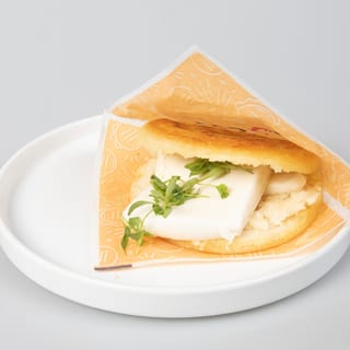Arepa Guayanes Cheese