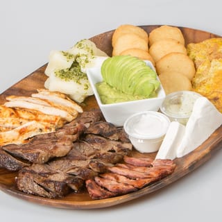 Parrilla Mixta Bocas Grill